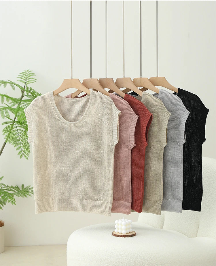 Crew-Neck Sleeveless Knit Top