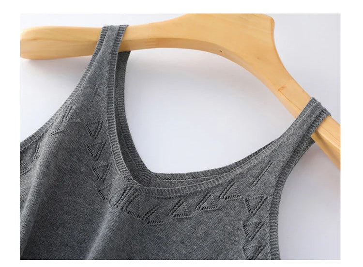 Loose-Fit Knitted Cotton Vest